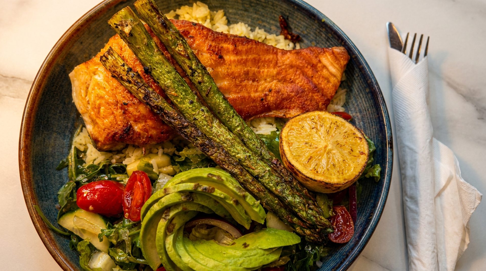 Gyro bowls and fresh plates